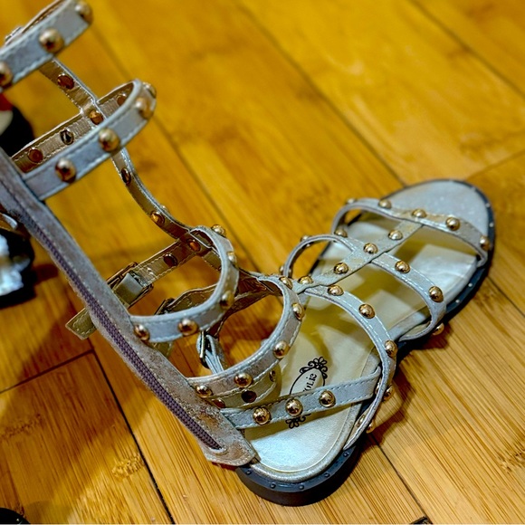 Celyn studded gladiator - Picture 2 of 5